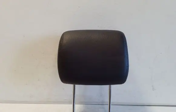 Chevrolet Captiva Front seat headrest 