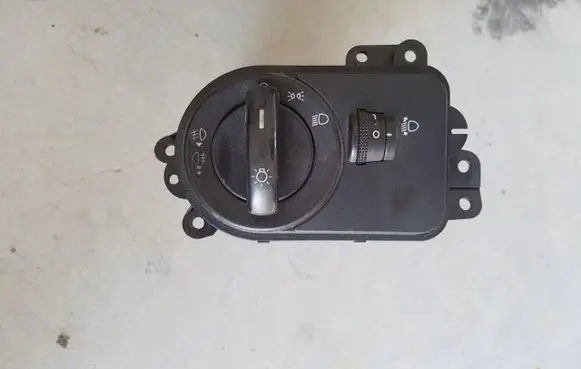 Ford Fiesta Light switch