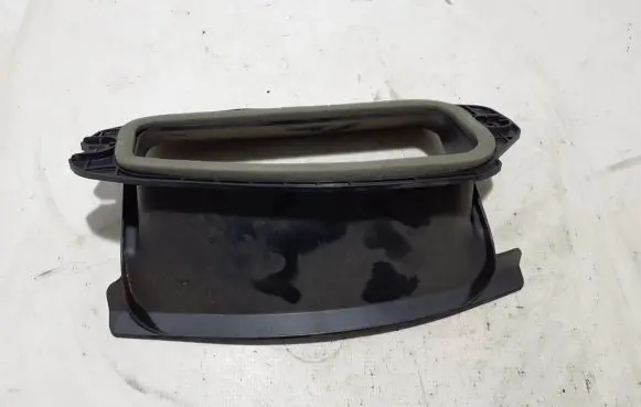 Dodge Durango Intercooler air guide/duct channel 68418296AB