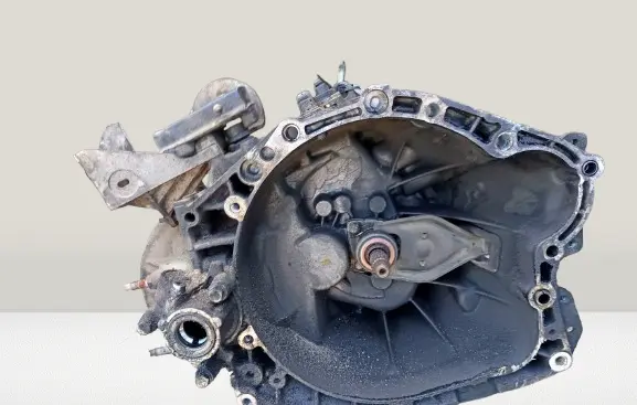 Manual 5 speed gearbox