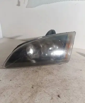Ford Focus Front fog light 01061710