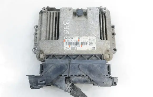 Opel Zafira B Engine control unit/module 5598922 0281012549