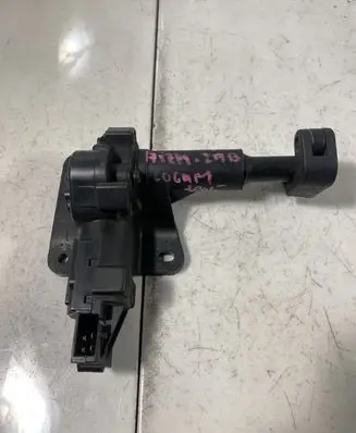 Chrysler Voyager Vent window/glass motor 4717606