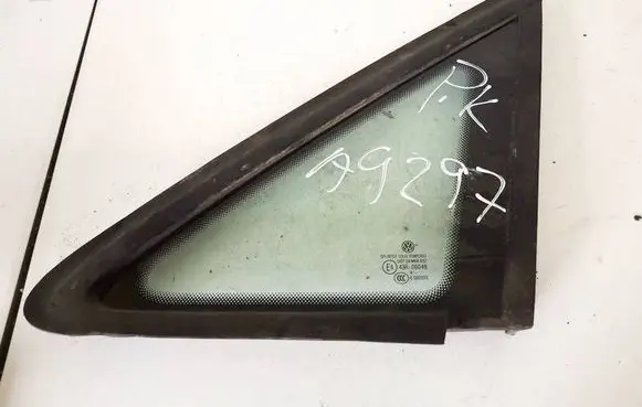 Volkswagen Touran I Front triangle window/glass as2