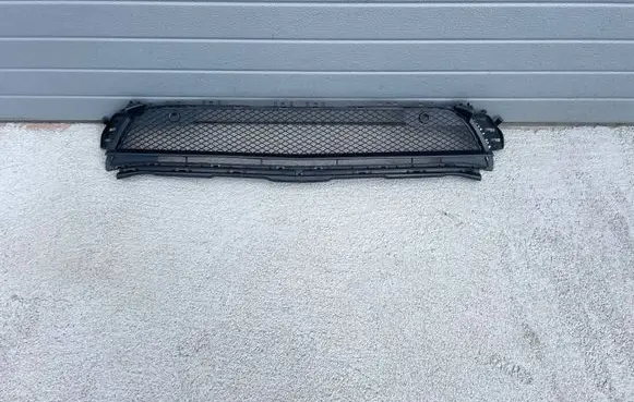 Mercedes-Benz GLA W156 Front bumper lower grill A1568854322