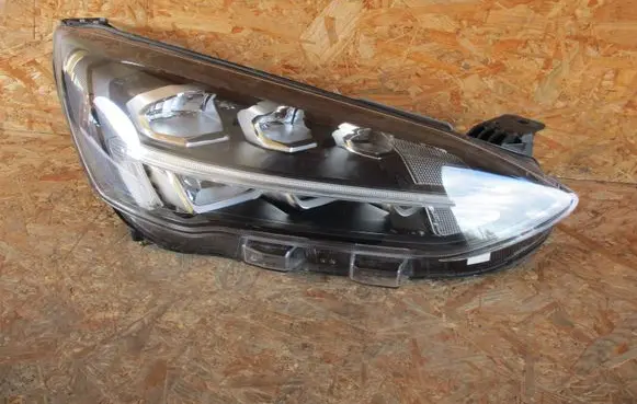 Ford Focus Headlight/headlamp MX7B13E014EB