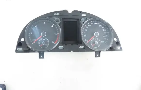 Volkswagen PASSAT B7 Speedometer (instrument cluster) 3AA920870D A2C53439625