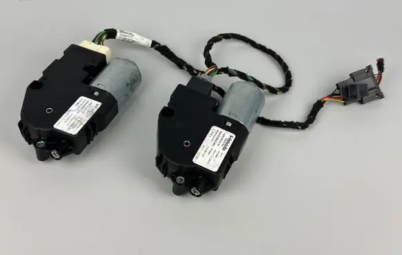 Mercedes-Benz GLE (W166 - C292) Sunroof motor/actuator A1668200208 A1669069600 A1665402510