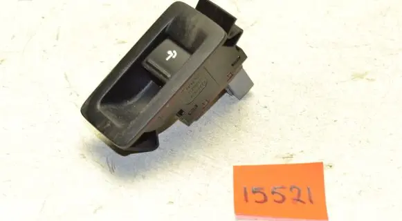 Volkswagen PASSAT B7 Switch for retractable tow bar 7E5959527