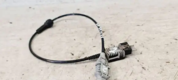 Opel Zafira B Front ABS sensor wiring 13118565