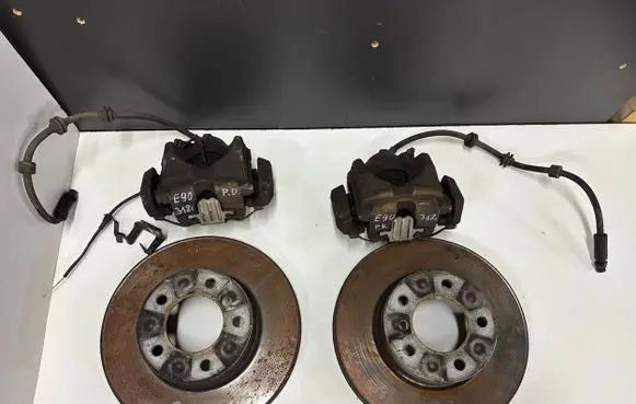 BMW 3 E90 E91 Brake discs and calipers set 