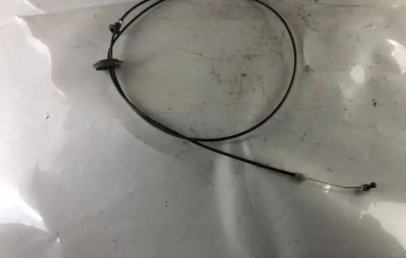 Engine bonnet/hood lock release cable