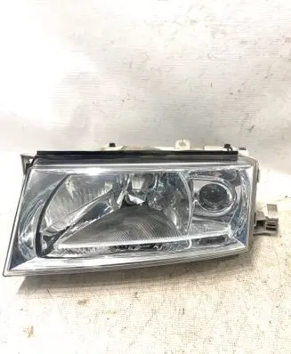 Skoda Octavia Mk1 (1U) Headlight/headlamp 1U1941017
