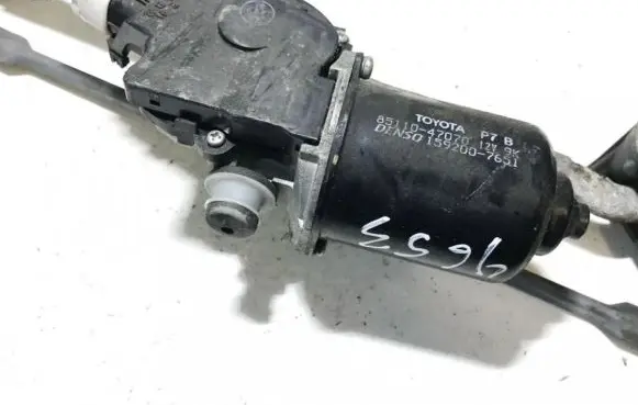 Toyota Prius (XW20) Wiper motor 8511047070 85110-47070