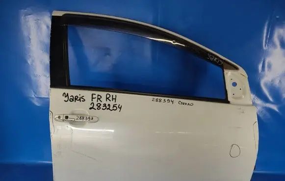Toyota Yaris Front door 6700152460
