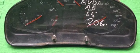 Audi A6 S6 C5 4B Speedometer (instrument cluster) 88311245