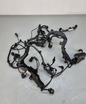 Toyota Avensis T270 Engine installation wiring loom 8281702380