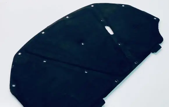 Engine bonnet/hood sound/heat insulation