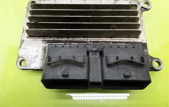 Renault Clio II Engine control unit/module 8200181482
