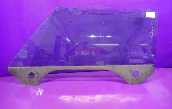 Mini One - Cooper R50 - 53 Front door window glass four-door