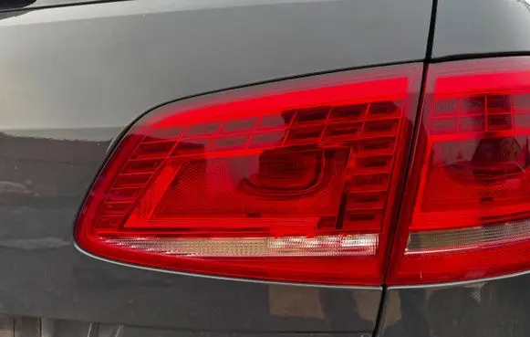 Volkswagen PASSAT B7 Rear/tail lights