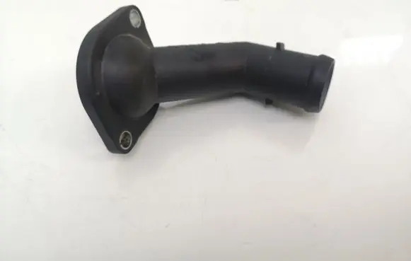 Skoda Octavia Mk2 (1Z) Engine coolant pipe/hose 06A121121C 038121121D