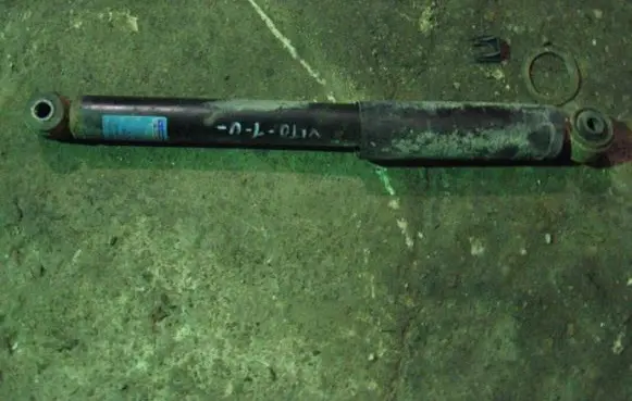 Mercedes-Benz Vito Viano W638 Rear shock absorber/damper
