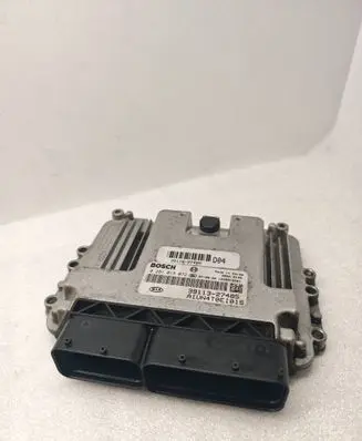 KIA Carens II Engine control unit/module 3911627485 3911327485 0281013072