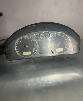 Volkswagen Sharan Speedometer (instrument cluster) 7M3920820F YM2110849ABC 0810010301