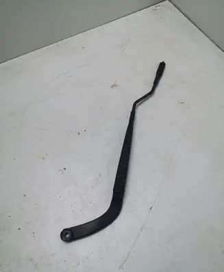 Ford Mustang VI Front wiper blade arm FR3B17B589