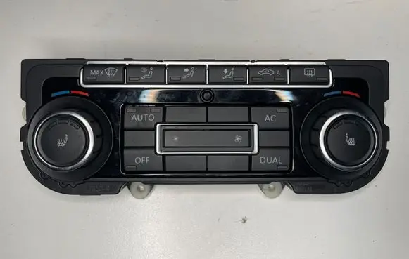 Volkswagen PASSAT CC Climate control unit 5K0907044AK SW0305 5HB00974621