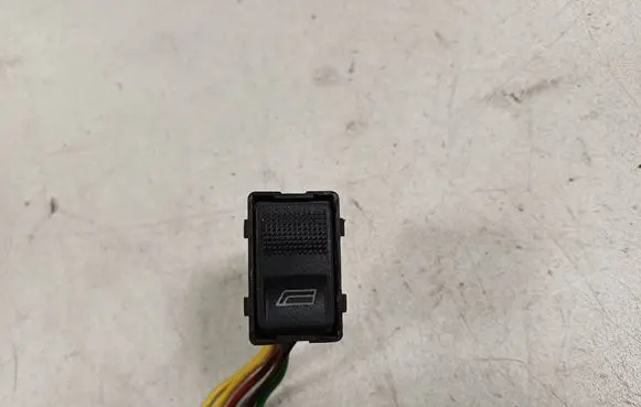 Audi A6 S6 C4 4A Electric window control switch