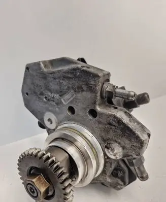 Mercedes-Benz E W211 Fuel injection high pressure pump A6420700501 0445010145