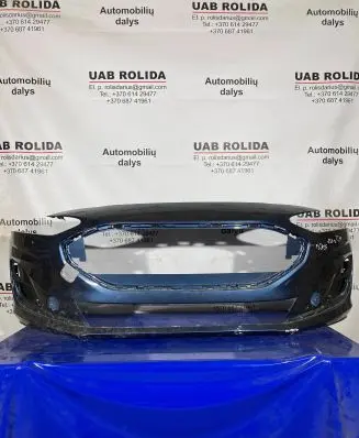 Ford Focus Front bumper NX7B17C831AA