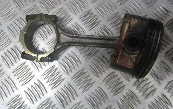 Chrysler Voyager Piston with connecting rod 4654355
