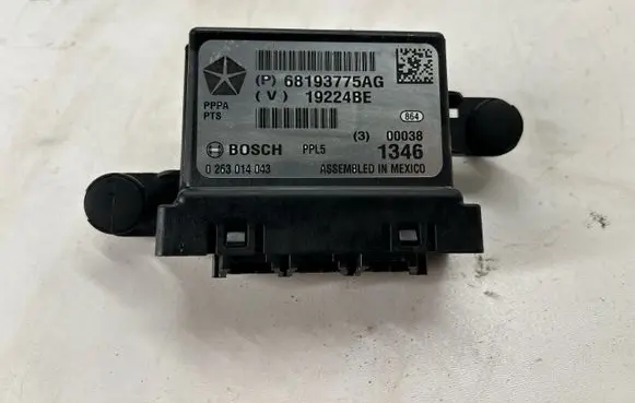 Chrysler Pacifica Parking PDC control unit/module 68193775AG 0263014043 19224BE
