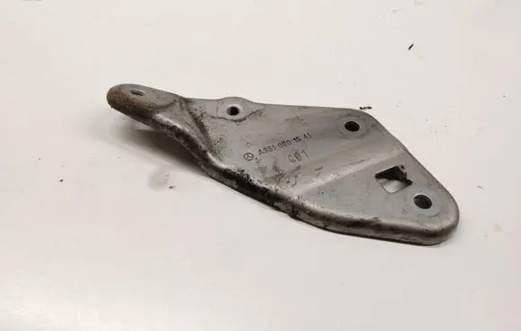 Mercedes-Benz B W246 W242 Fuel pump bracket A6510901541