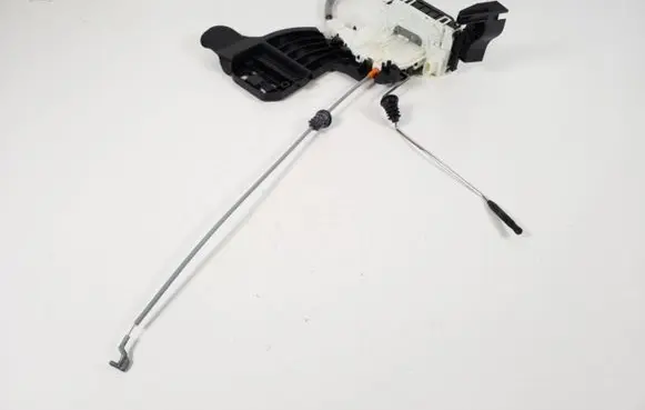 Mercedes-Benz GL X166 Rear door lock A2047303035