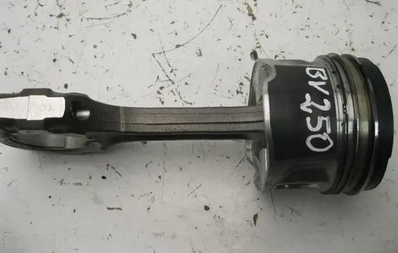 Toyota Avensis T270 Piston with connecting rod 3AA09809 BV250