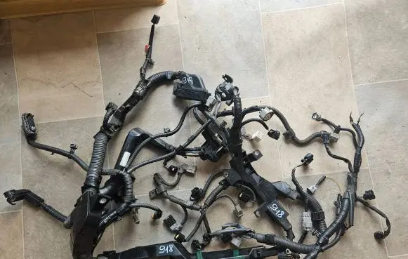 Toyota Avensis T270 Engine installation wiring loom 8281705480