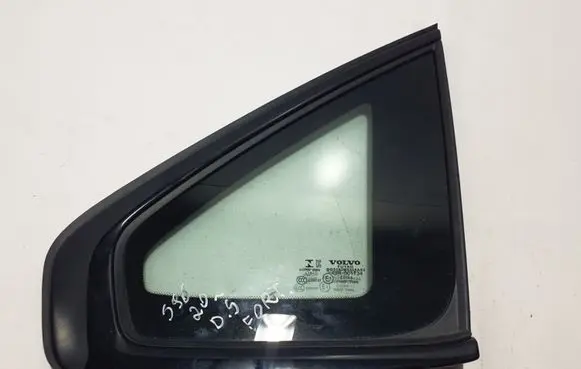 Volvo S90, V90 Rear side window 32244114