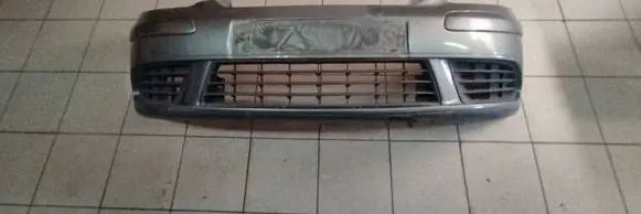 Volkswagen Golf Plus Front bumper 5M0807221 2SB6M0