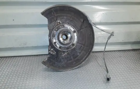 Opel Meriva B Front wheel hub spindle knuckle 
