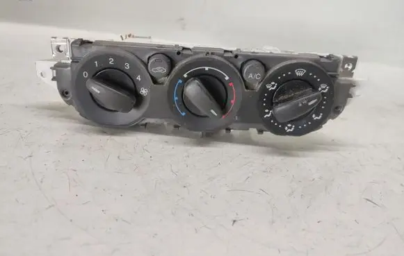 Ford Focus Climate control unit