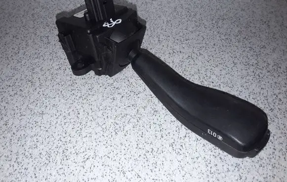 BMW 5 E39 Indicator stalk 8363668