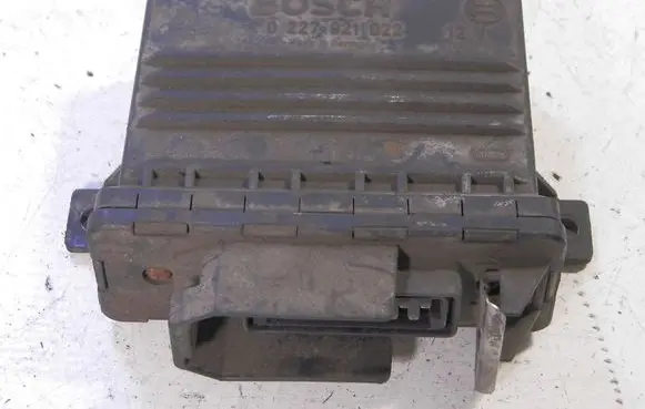 Seat Ibiza I (021A) Ignition amplifier control unit 0227921022