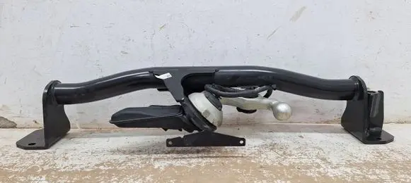 BMW X1 U11 Tow bar set 10069418 K671024