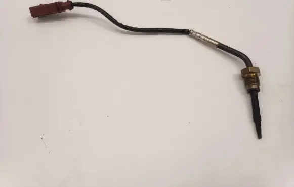 Volkswagen Touareg III Exhaust gas temperature sensor 8W0906088AE
