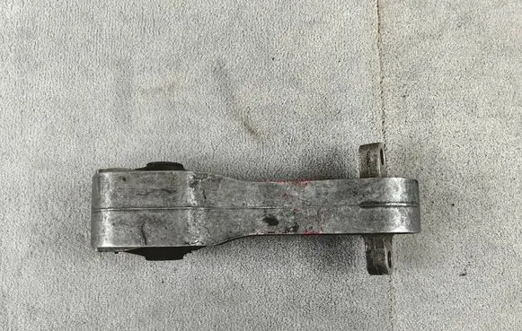 Mini One - Cooper F56 F55 Engine mounting bracket 6872114 250814 17276810