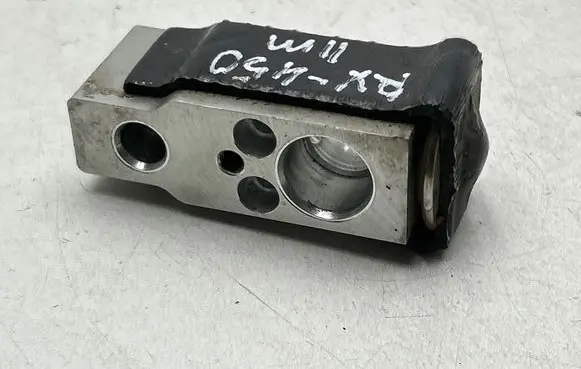 Air conditioning (A/C) expansion valve